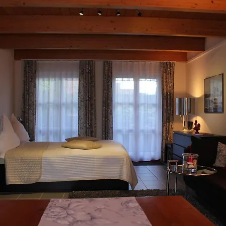 Le Coq Nientiedt Frühstückspension Rösrath