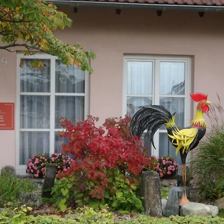 Le Coq Nientiedt לינה וארוחת בוקר